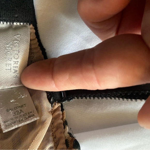 Leopard Print Lace Bra - Picture 4 of 5